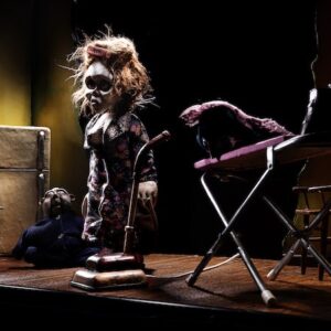 Σκηνή από την παράσταση «Clown's houses»